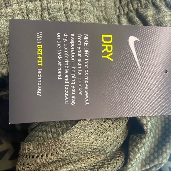 Nike Dri-Fit Athletic Shorts Green Standard Fit Size XL - Picture 9 of 13